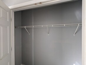 411 W 2nd St in Salisbury, MO - Building Photo - Building Photo