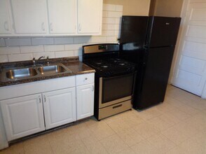 1309 E Rio Grande Ave-Unit -1309 E Rio Grande Ave Apt 4 in El Paso, TX - Building Photo - Building Photo