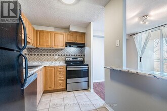 2900 Battleford Rd in Mississauga, ON - Building Photo - Building Photo