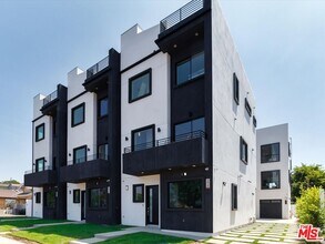 4830 Pickford St in Los Angeles, CA - Building Photo - Building Photo