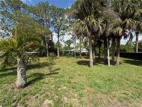 505 Calvin Ave in Lehigh Acres, FL - Building Photo - Building Photo