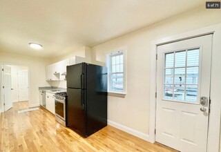 523 E 3rd St, Unit 1F in Boston, MA - Building Photo - Building Photo