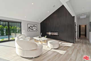 5301 Crebs Ave in Los Angeles, CA - Building Photo - Building Photo