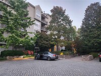 1105 River Green Dr NW in Atlanta, GA - Foto de edificio - Building Photo