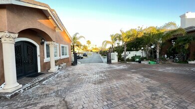 17858 Sidwell St in Granada Hills, CA - Building Photo - Building Photo