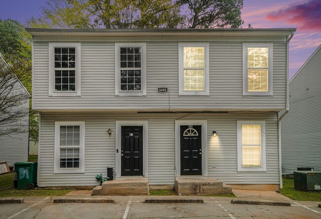 6686 Chupp Rd in Lithonia, GA - Building Photo - Building Photo
