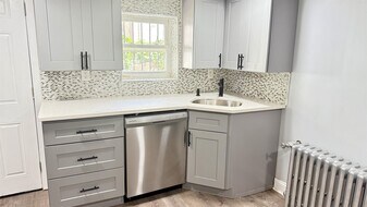 7 Beacon Ave in Jersey City, NJ - Building Photo