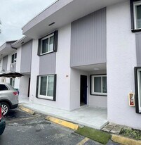 21 SW 113th Ave in Miami, FL - Building Photo