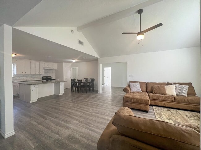 3550 Mirror Ct