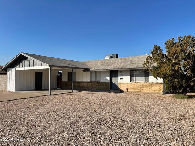 property at 1242 W Carla Vista Dr