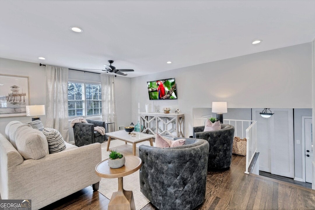 2480 Powers Ferry Dr SE in Marietta, GA - Building Photo