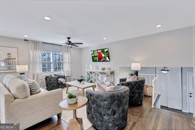 property at 2480 Powers Ferry Dr SE