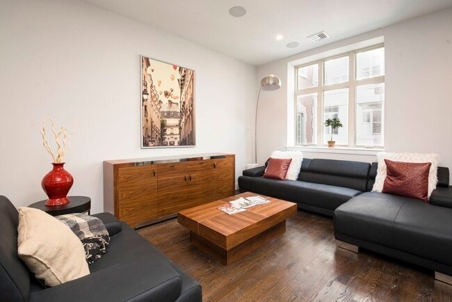 225 Dorchester St in Boston, MA - Building Photo - Building Photo