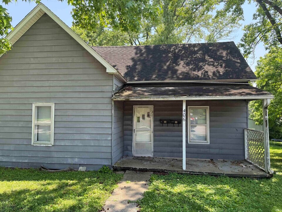 406 17th St in Bedford, IN - Building Photo