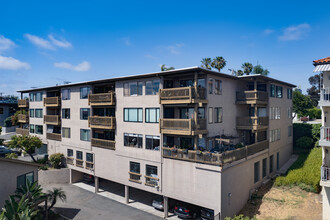 Middletown Terrace Condominiums in San Diego, CA - Building Photo - Building Photo