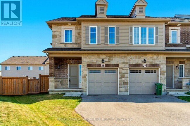 25 Beasley Grove in Hamilton, ON - Building Photo - Building Photo