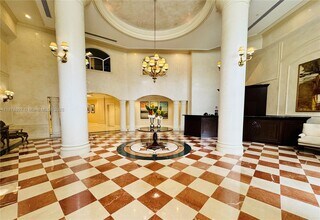 20000 E Country Club Dr in Aventura, FL - Building Photo - Building Photo