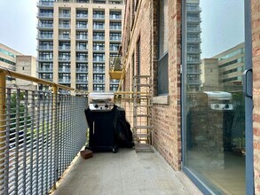 120 E Cullerton St in Chicago, IL - Building Photo - Building Photo