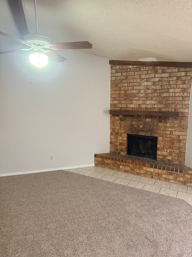 828 Hardy Springs Cir, Unit C