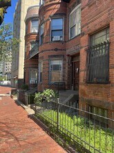 261 W Newton St in Boston, MA - Building Photo - Building Photo