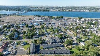 The Towns on Entiat Apartments