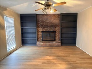 5453 Thompson Cir in Hope Mills, NC - Building Photo - Building Photo