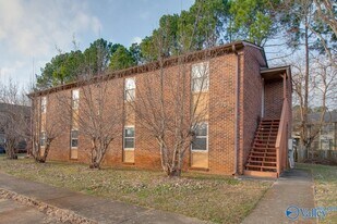 4914 Cotton Row NW in Huntsville, AL - Building Photo