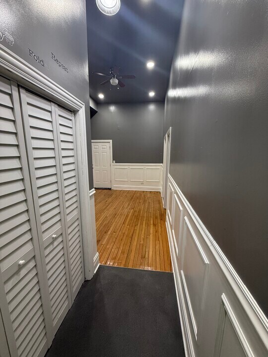 1312 W 51st St, Unit 1N in Chicago, IL - Foto de edificio