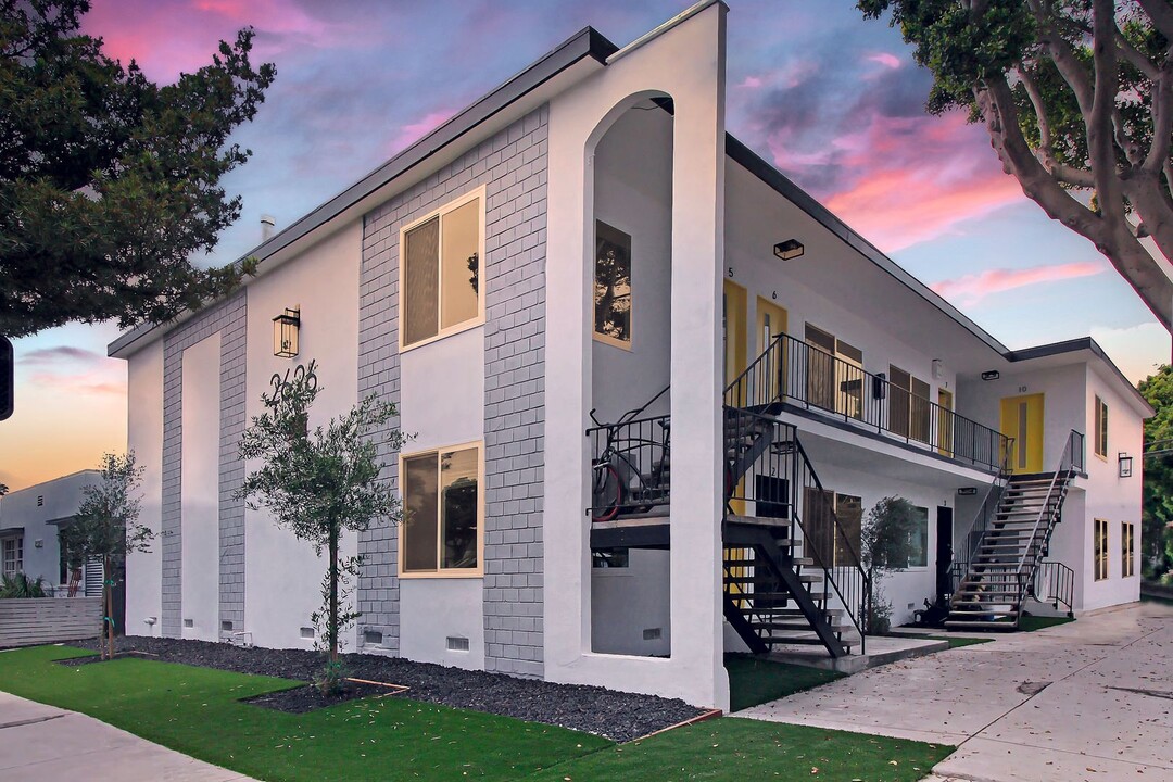 2628 Cloverfield Blvd in Santa Monica, CA - Foto de edificio