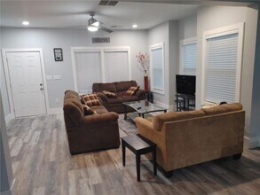 3898 King Arthur Rd SW in Atlanta, GA - Building Photo - Building Photo