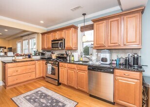 39 Gardner St in Waltham, MA - Building Photo - Building Photo