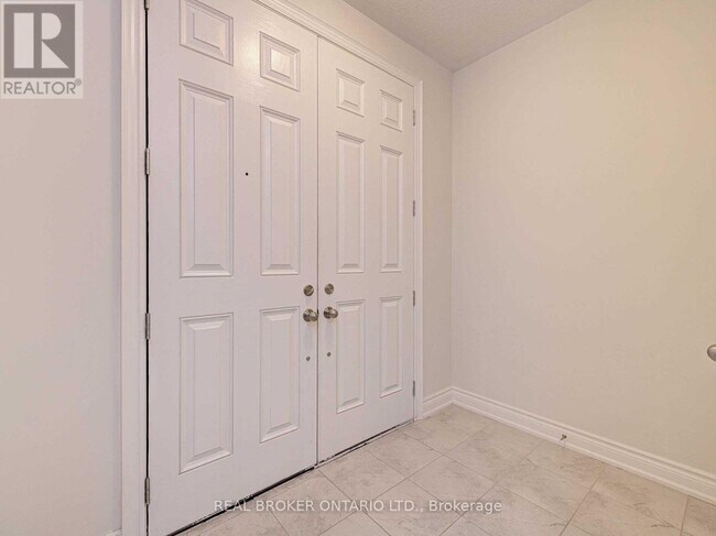 20 Dunley Cres in Brampton, ON - Building Photo - Building Photo