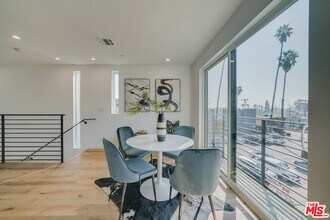 739 Mariposa Ave in Los Angeles, CA - Building Photo - Building Photo