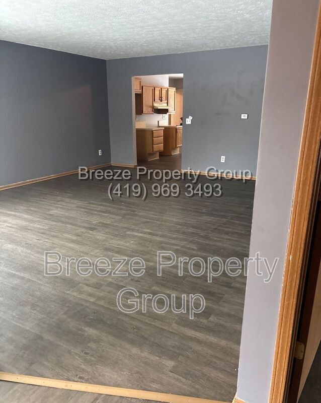 329 S Jackson St in Youngstown, OH - Building Photo - Building Photo