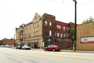 5403-5407 Detroit Ave in Cleveland, OH - Building Photo - Building Photo