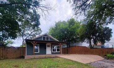 5233 Wellesley Ave in Fort Worth, TX - Building Photo - Building Photo