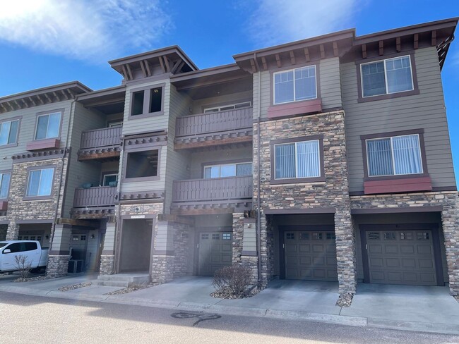 16611 Las Ramblas Ln in Parker, CO - Foto de edificio - Building Photo