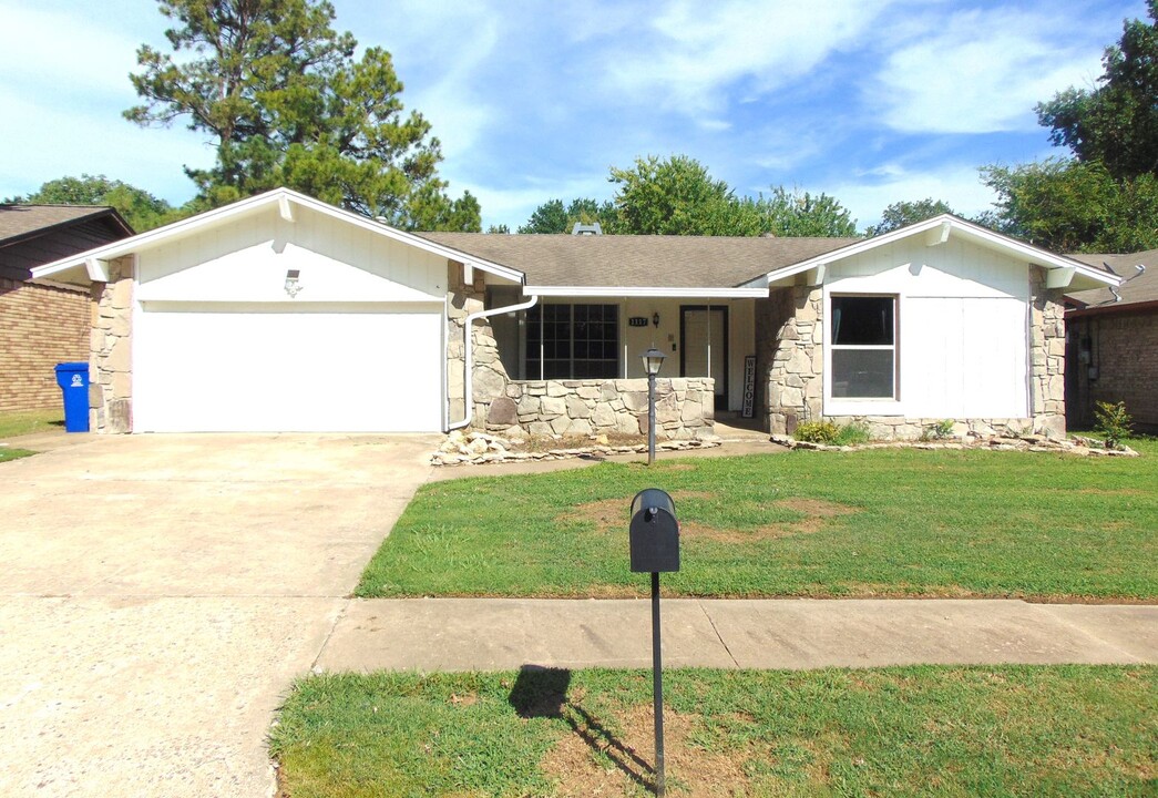 1117 N Ironwood Pl in Broken Arrow, OK - Building Photo