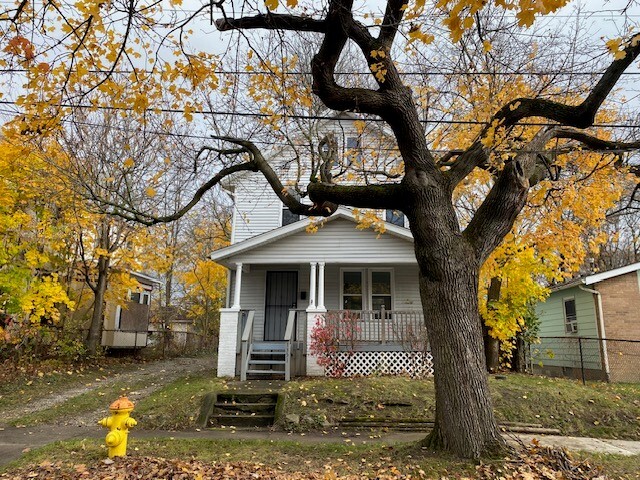 1351 Marcy St in Akron, OH - Foto de edificio