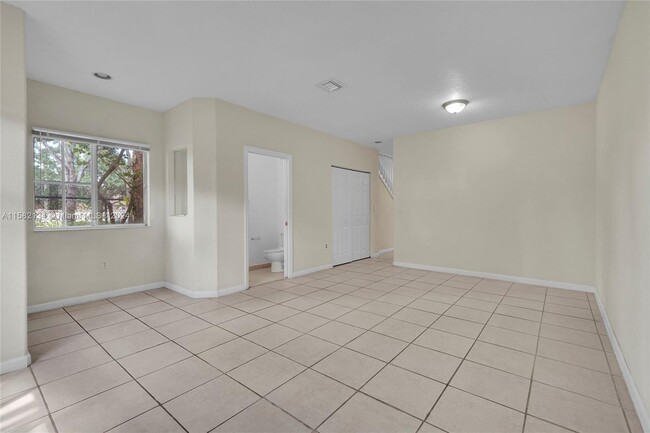 2501 SW 83rd Ter in Miramar, FL - Building Photo - Building Photo