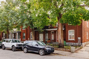 2360 Belgrave Av in Montréal, QC - Building Photo