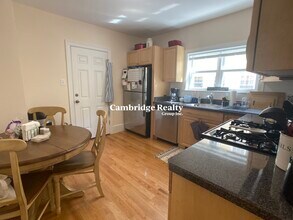 16 Willard Ave, Unit 1 in Medford, MA - Building Photo - Building Photo