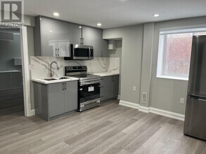 1195 McEachern Ct in Milton, ON - Building Photo - Building Photo