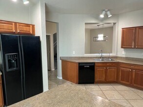191 E Camino Del Abeto in Sahuarita, AZ - Building Photo - Building Photo