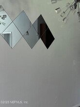 7063 Deer Lodge Cir in Jacksonville, FL - Foto de edificio - Building Photo