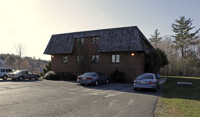 Lakewood Terrace Apartments in Webster, MA - Foto de edificio - Building Photo