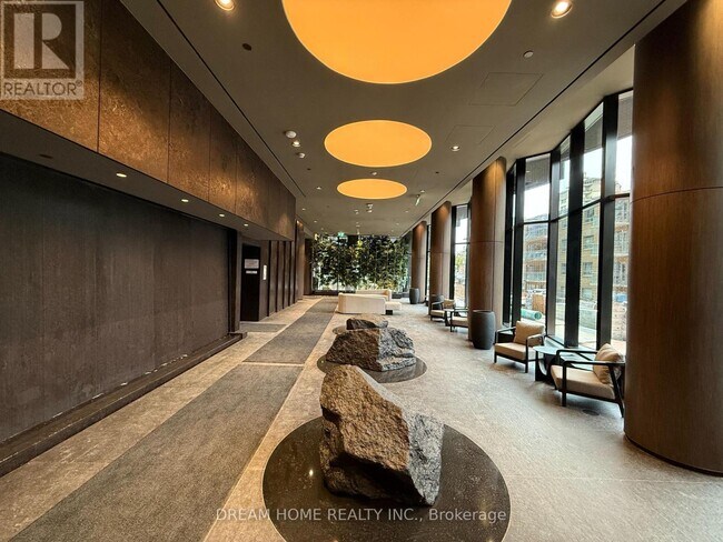 120 Broadway Ave in Toronto, ON - Building Photo - Building Photo