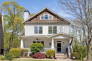 1390 Marion Walk SE in Atlanta, GA - Building Photo