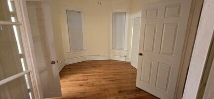 6323 S Saint Lawrence Ave, Unit 1 in Chicago, IL - Building Photo - Building Photo