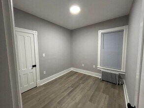 108 1st Ave in Waterford, NY - Building Photo - Building Photo